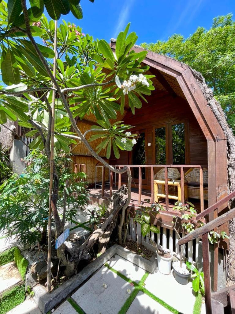 The Golden Ave Bungalow Gili Trawangan Zewnętrze zdjęcie