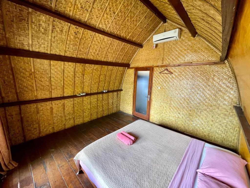 The Golden Ave Bungalow Gili Trawangan Pokój zdjęcie